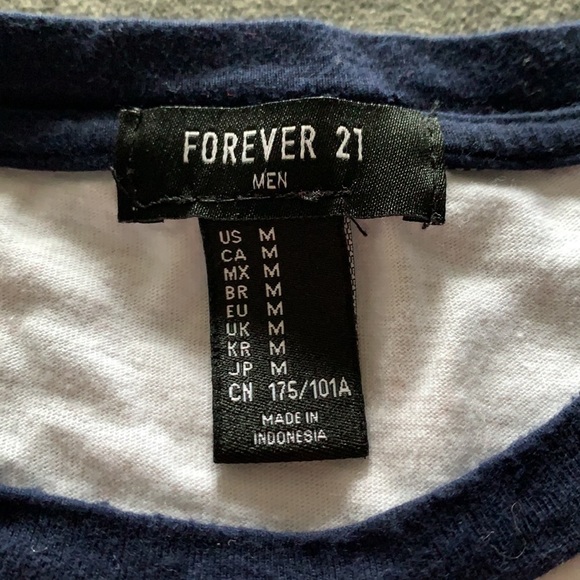Forever 21 plain tee - Picture 2 of 2